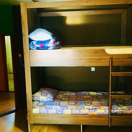 Apelsin Hostel Almaty Ngoại thất bức ảnh