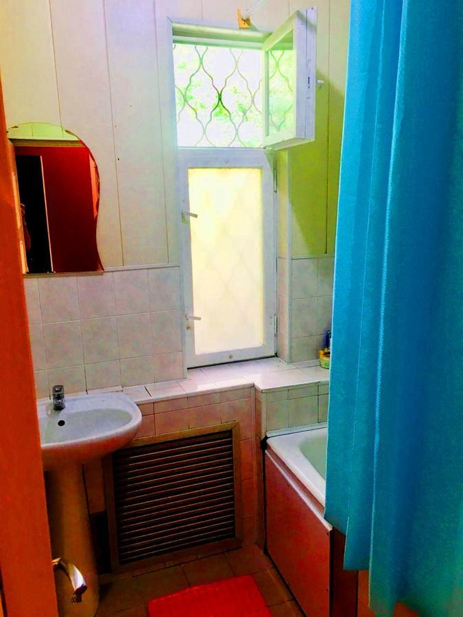 Apelsin Hostel Almaty Ngoại thất bức ảnh